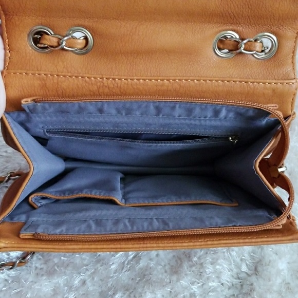 Woman's Handbag Chain Stap - Picture 5 of 7